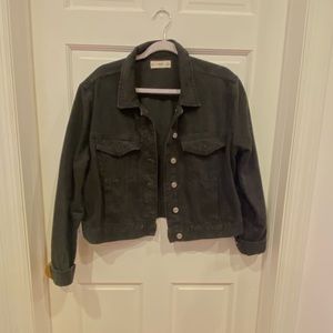 Cropped Black denim jacket from MANGO